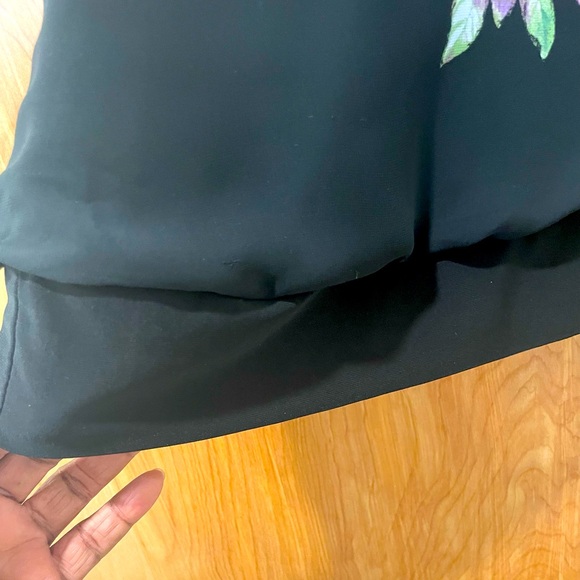 Beautiful Cold Shoulder Blouse - Picture 4 of 5